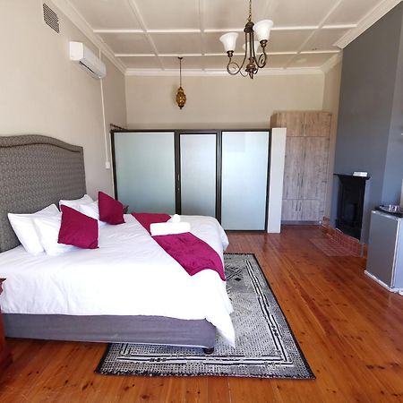 Lucolo Palace B&B Aliwal North Ngoại thất bức ảnh