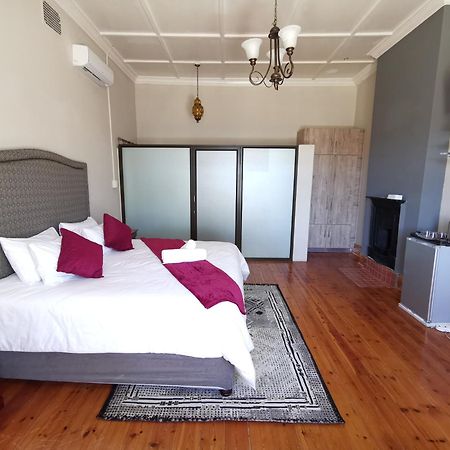 Lucolo Palace B&B Aliwal North Phòng bức ảnh