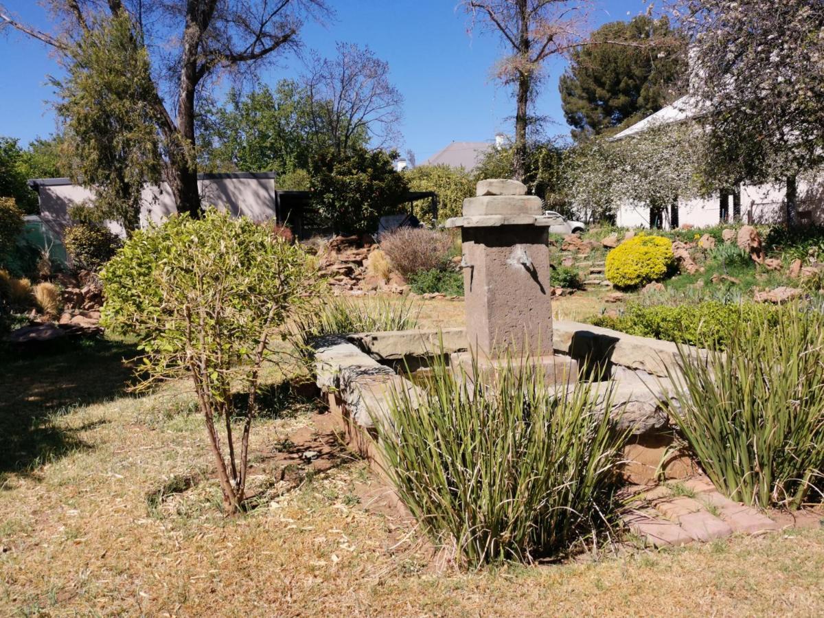 Lucolo Palace B&B Aliwal North Ngoại thất bức ảnh